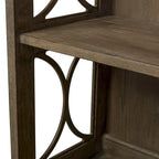 Credenza con alzata color tortora mélange e nove ripiani fissi